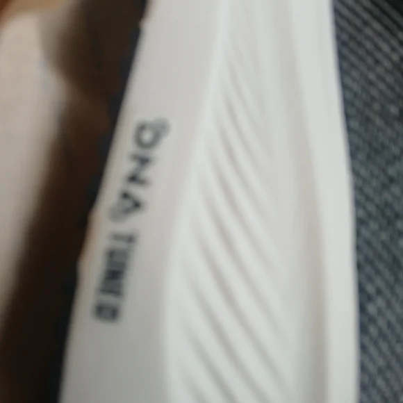 Brooks Women’s Glycerin GTS 23 Supportive RunninBrooks Men's Black Running Shoes - Picture 11 of 14